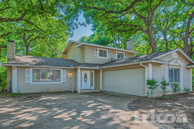 Photo - 2606 Olympia Ct