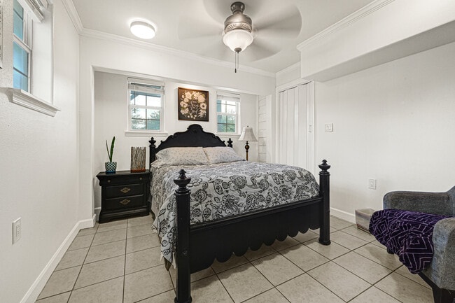 Photo - 2809 Tooke St Unit D