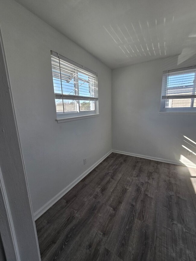 Photo - LIT1026-BWS/DH Unit LIT1026#3-BWS/DH