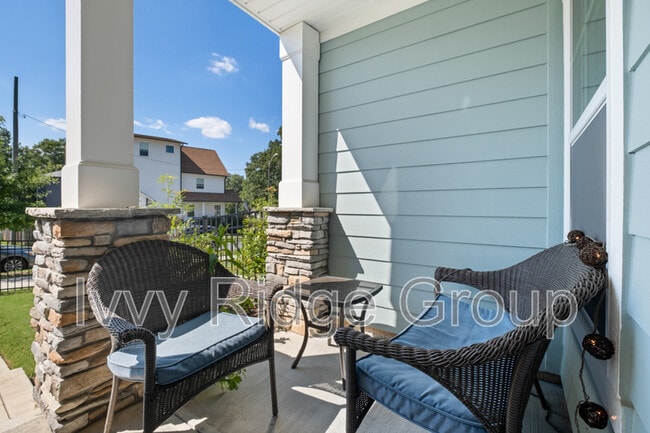 Photo - 2538 Lydia Ave