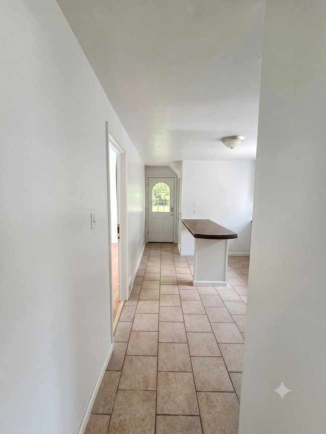 Photo - 623-625 Nott Street Unit 623-625 Nott St - 2