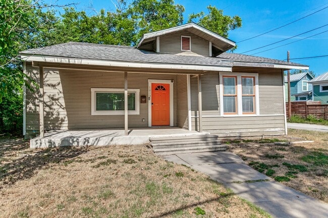 Building Photo - 1013 N Palmetto Ave
