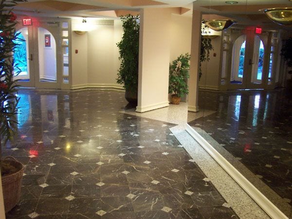 Photo - 1933 Commonwealth Ave