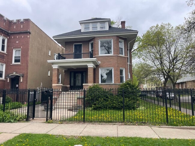 Photo - 2258 N Monticello Ave Unit 2