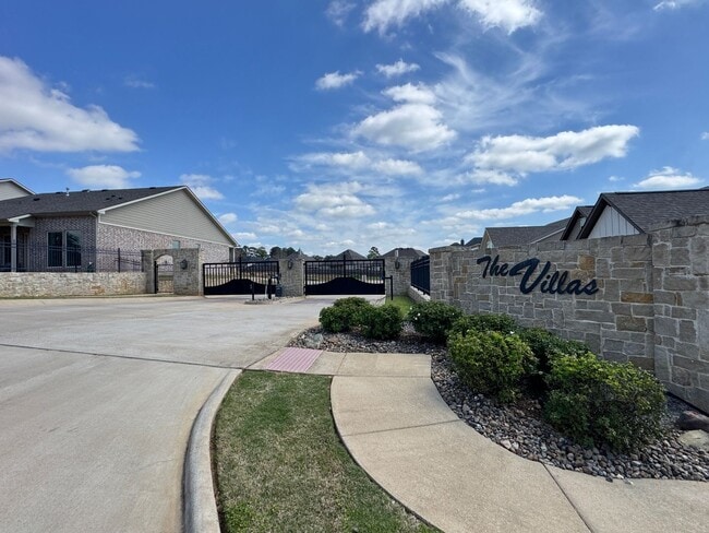 Photo - 9248 Villas Ct