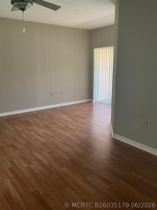 Photo - 168 SW Peacock Blvd Unit 35-103