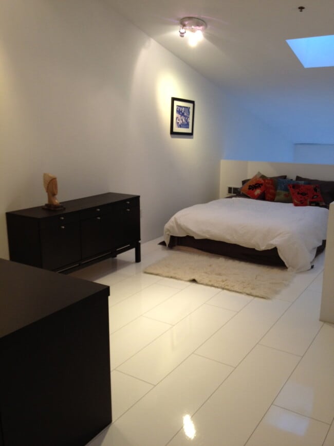Building Photo - 1510 Park Ave Unit Studio Rental