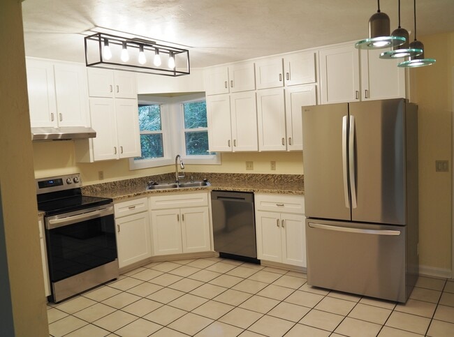 Photo - 6742 Alan-A-Dale Trail