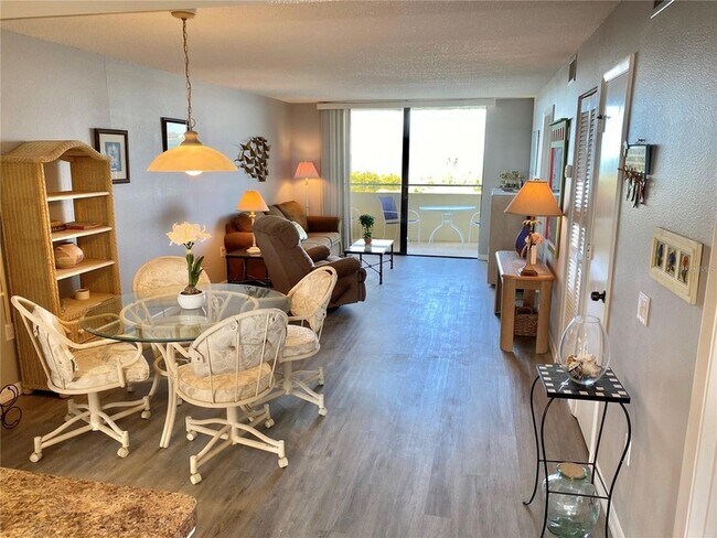 5915 Sea Ranch Dr Unidad 509