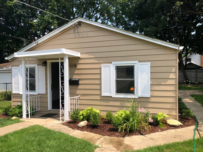 Photo - 115 Grant St