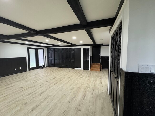 Photo - 2802 Bellaire Dr