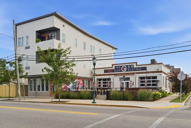 Photo - 623 E Main St