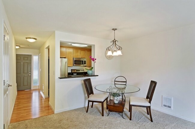 Photo - 514 142nd Ave SE