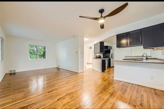 Photo - 668 S Lowell Blvd