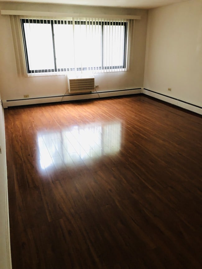 Photo - 1471 Ashland Ave Unit 8
