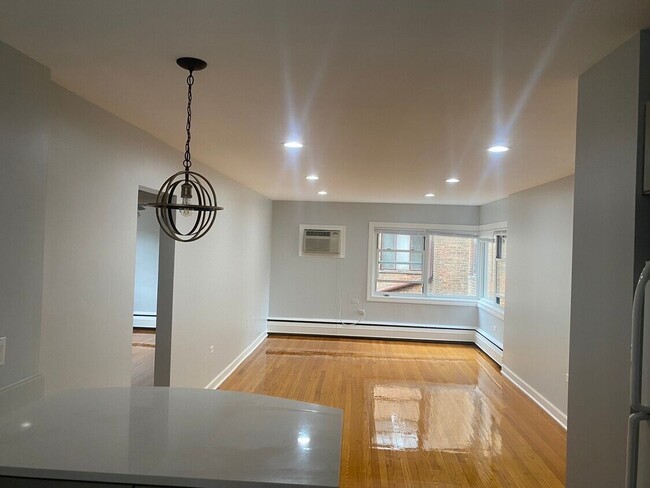 Photo - 7361 N Ridge Blvd Unit 2D