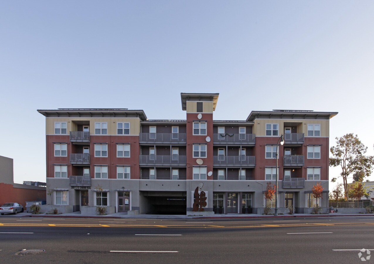 Photo - Peninsula Station