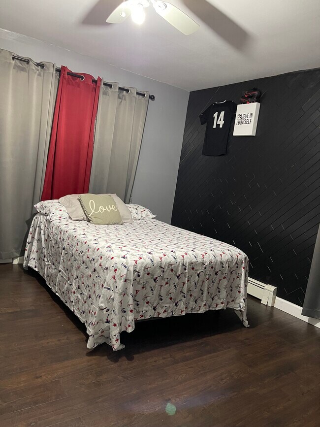 7 Edwards Rd Unidad Cozy Room