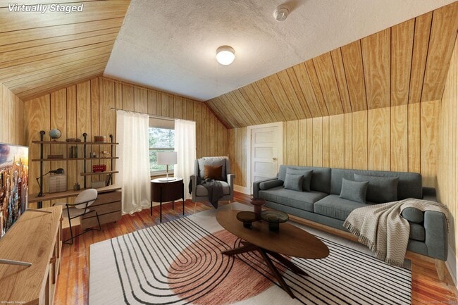 Photo - 18 Hubbard Pl