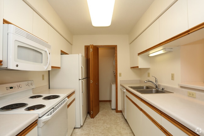 2BR, 2BA - Loft