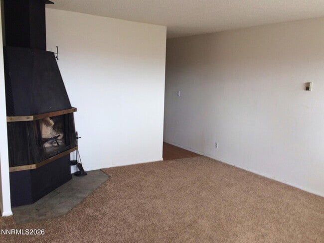 3281 Gypsum Rd