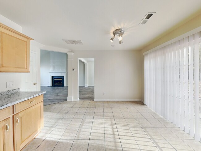 Photo - 8627 Challenger Dr