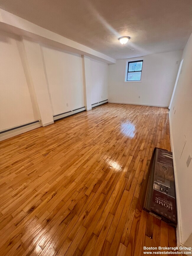 Photo - 15 Park Vale Ave Unit 3B