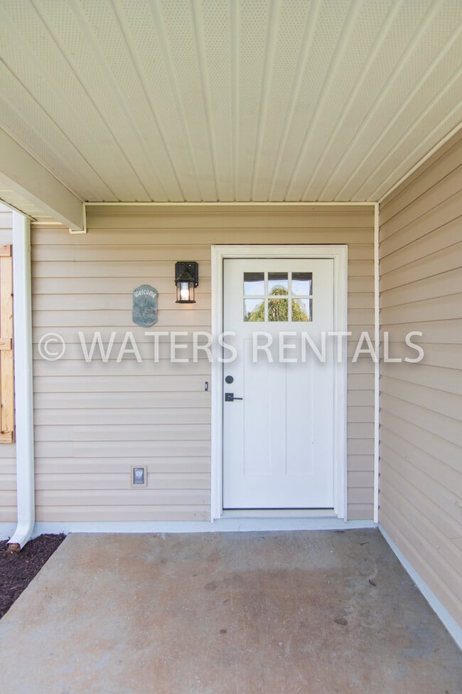 Front - 156 Soren Ln