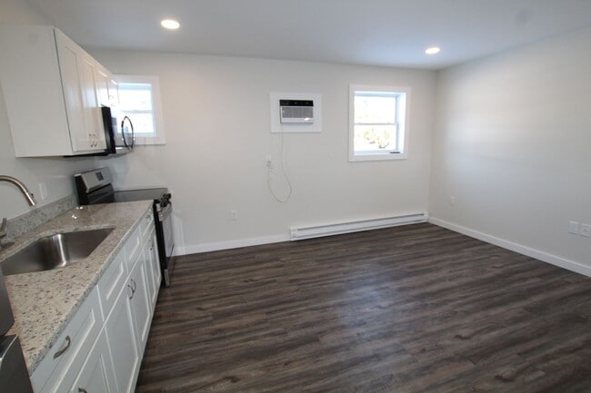 Photo - Beautifully remodeled and completed 1 bedr... Unit 14311 Rt. 9W -  4