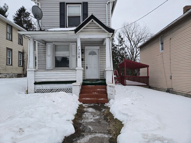 Photo - 1708 Moravia St