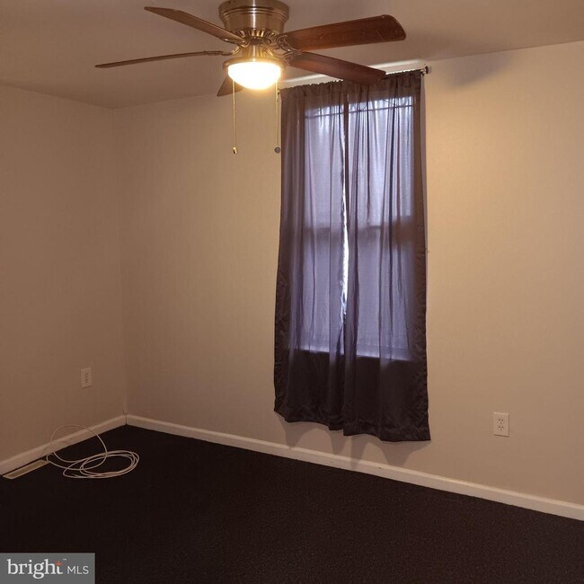 Photo - 1732 W Diamond St Unidad 1