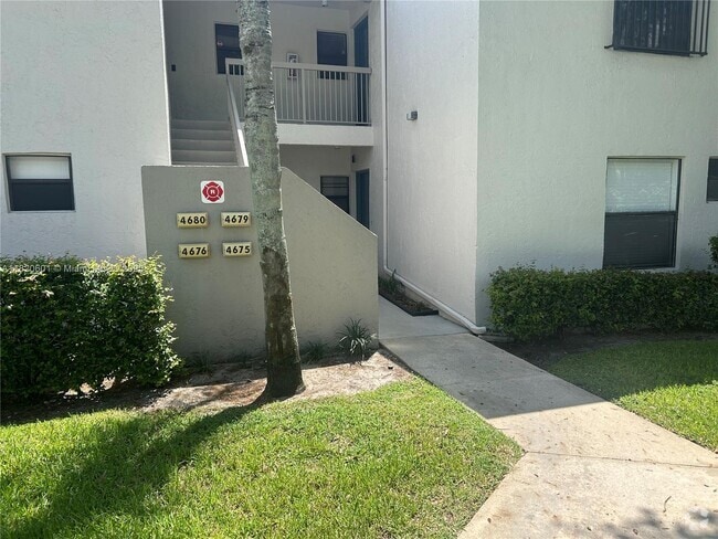 Building Photo - 4675 NW 22nd St Unit 4225 Rental