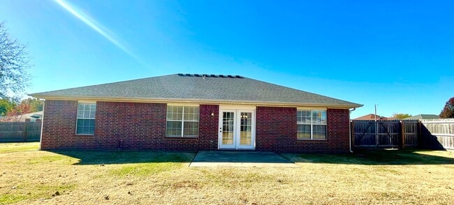 Photo - 400 Sun Meadow Dr