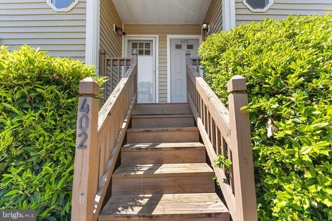 Photo - 400 Schooner Way