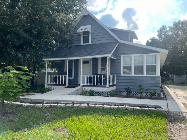 Building Photo - 716 Maryland Ave Unit A