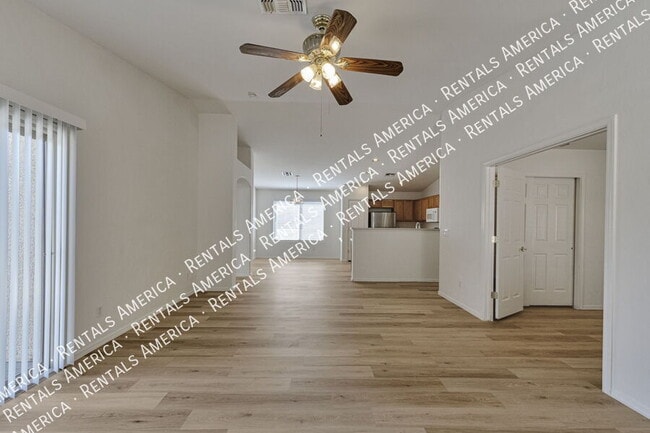 Photo - 8421 S Burien Rd