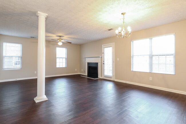 Photo - 5055 Tussahaw Crossing