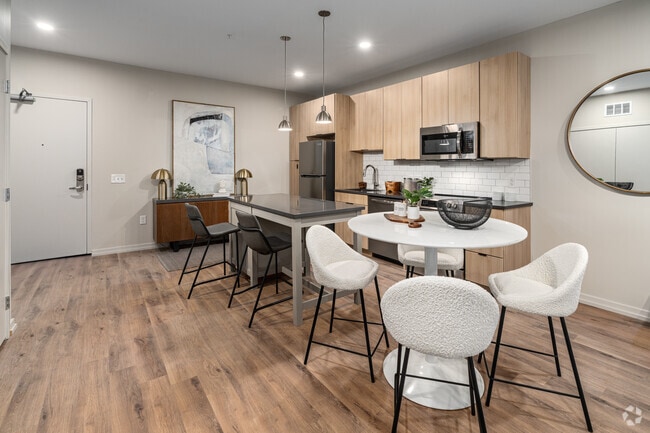 1BR, 1BA - 818SF - Kitchen/Dining - The Keystone Apartments