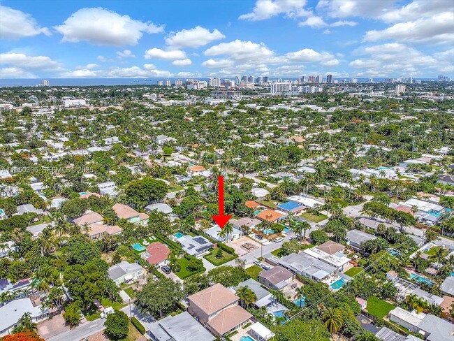 Building Photo - 1616 NE 16th Ave