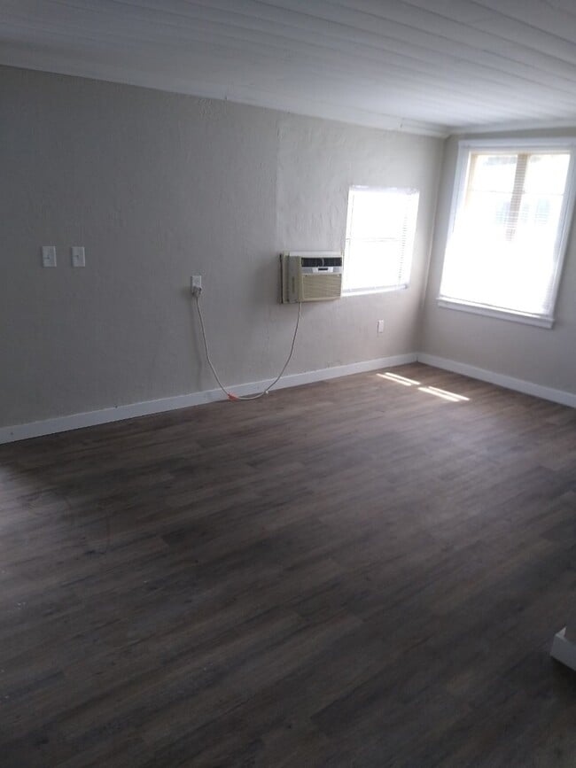 Photo - 603 SW Federal Hwy Unidad 1