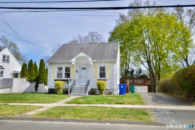 Building Photo - 314 Knowlton St