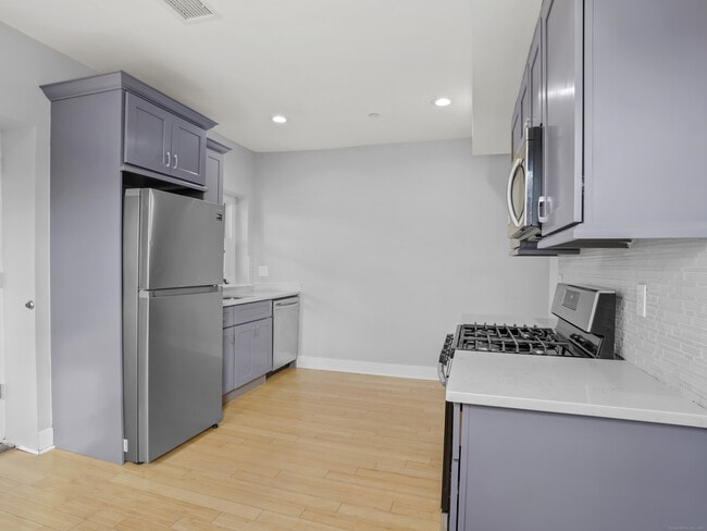 Photo - 775 Atlantic St Unit 3L