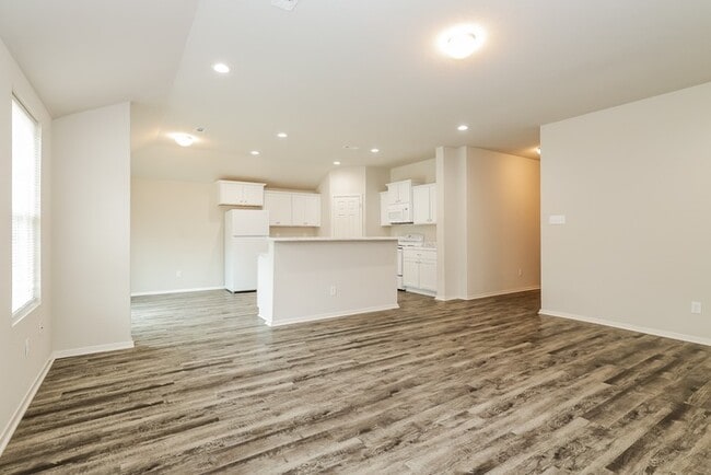 Photo - 11200 Tipton Rd