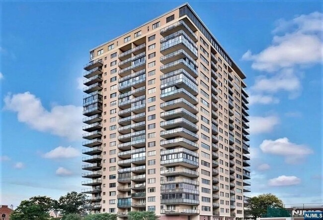 Building Photo - 1203 River Rd Unit 14C