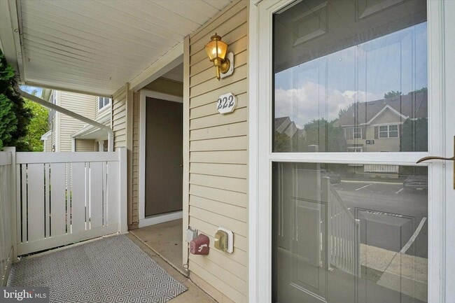 Photo - 222 Flagstone Rd