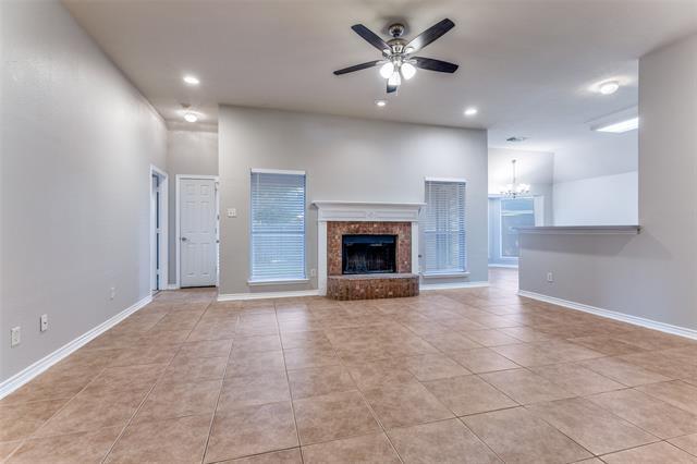 Photo - 909 Canterbury Dr