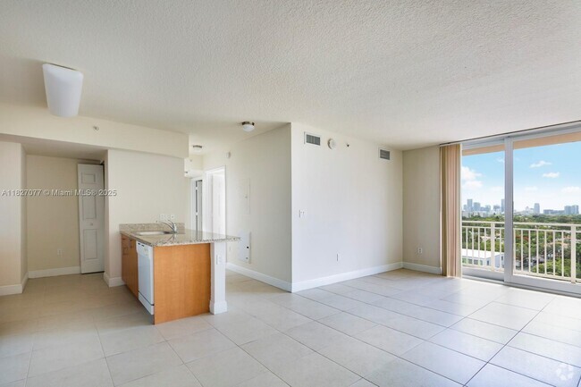 Building Photo - 2350 SW 27th Ave Unit 307 Rental