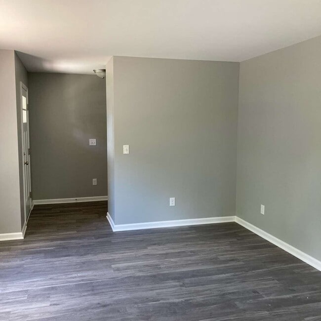 Photo - 511 E Parkview Dr