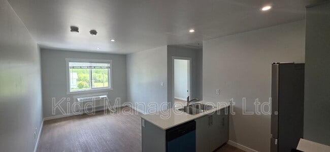 6285 Monterey Rd W