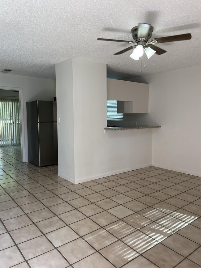 Photo - 2409 Mesquite St Unit 1